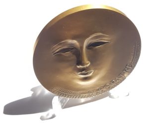 (FMED.Méd.MdP.CuSn27.spl.000000001) Bronze medal - Cleopatra (on easel) (zoom)