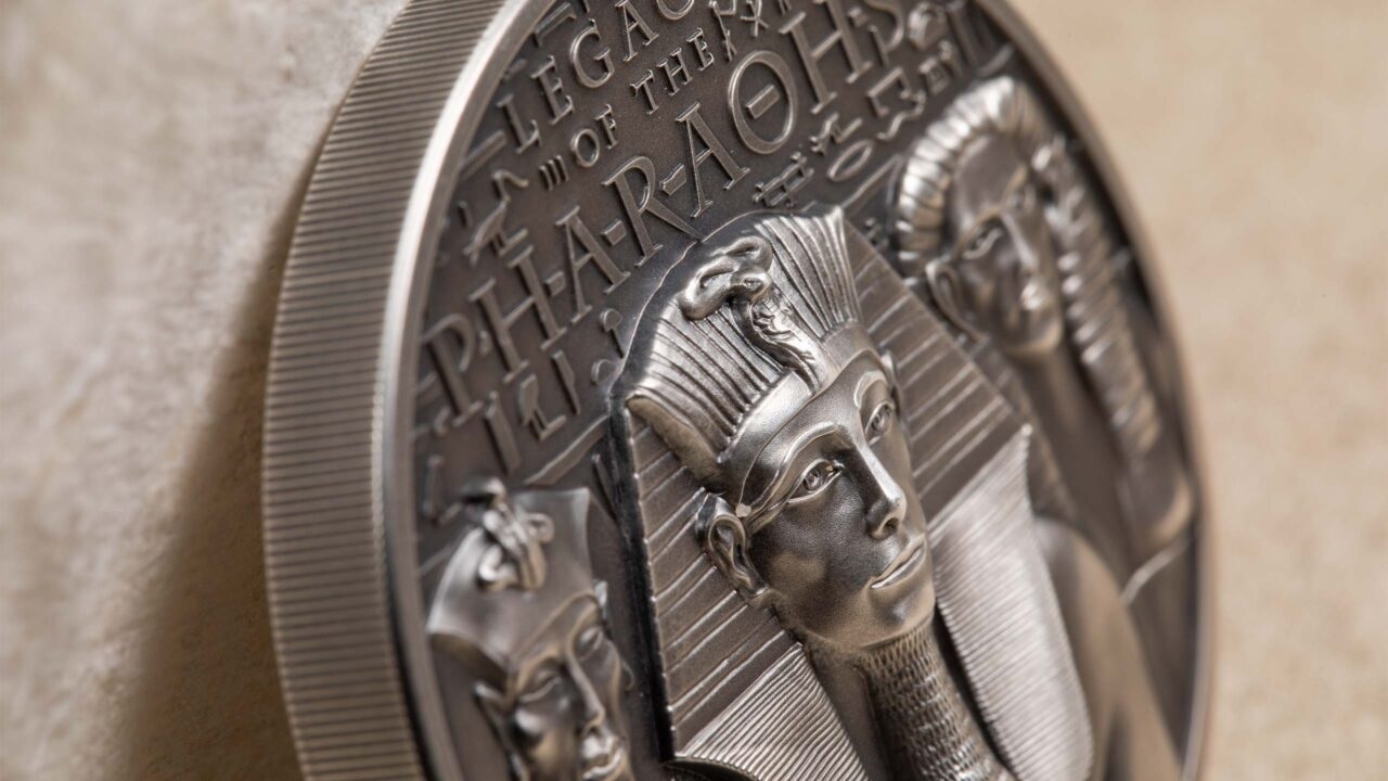 (W099.20.D.2022.29915) 20 Dollars Legacy of the Pharaohs 2022 - Antique silver (blog illustration) (zoom)