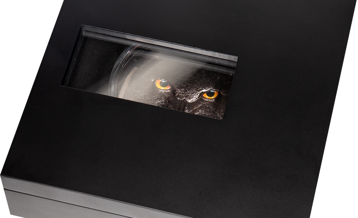 (W168.1.50.D.2022.29699) 50 Dollars Eagle owl 2022 - Obsidian Black silver (view on packaging) (zoom)