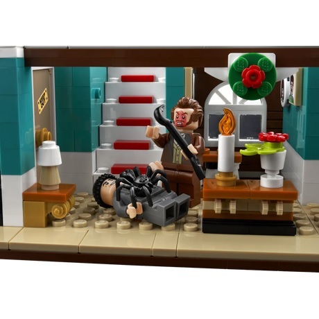 (Lego.Ideas.21330) LEGO Ideas - Maman, ai raté avion (bas escalier)