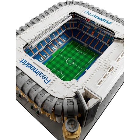 https://elyseesnumismatique.com/wp-content/uploads/2023/06/Lego.10299-LEGO-Le-stade-Santiago-Bernabeu-du-Real-Madrid-vue-aerienne.jpg