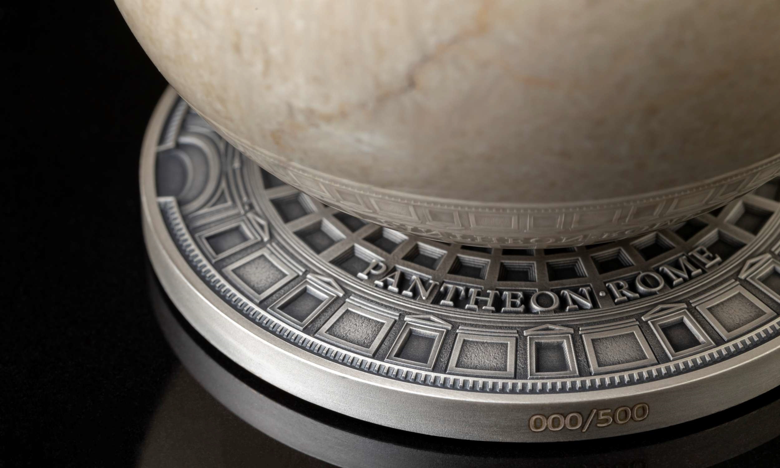 (W036.5000.CFA.2024.5.oz.Ag.1) 5000 Francs CFA Cameroon 2024 5 oz Antique silver - The Eye of Pantheon (blog) (zoom)