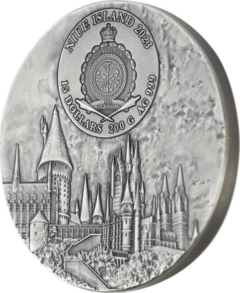 (W160.15.D.2023.200.g.Ag.1) 15 Dollars Niue 2023 200 grams Antique silver - Harry Potter Obverse (zoom)