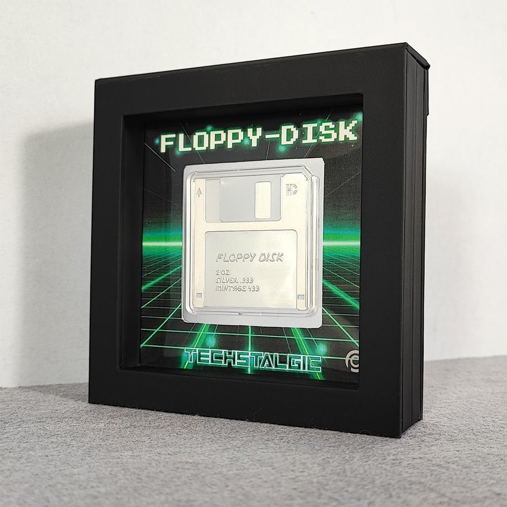 (W160.2.D.2024.2.oz.Ag.1) 2 $ Niue 2024 2 oz Ag Silk finish - Floppy disk (packaging) (zoom)