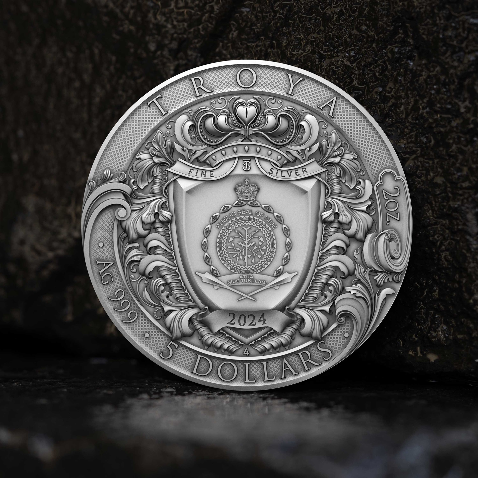 (W160.5.D.2024.2.oz.Ag.2404) 5 Dollars Niue 2024 2 oz Antique silver - Troy Obverse (blog) (zoom)